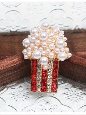 🆕️🍿PEARL & RHINESTONE MOVIE POPCORN BROOCH PIN 🍿
